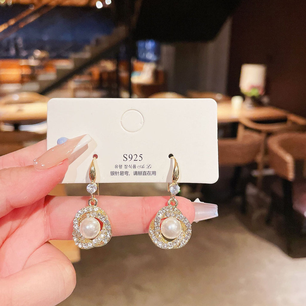 Fashion Luxury Ethereal Pearl Earrings