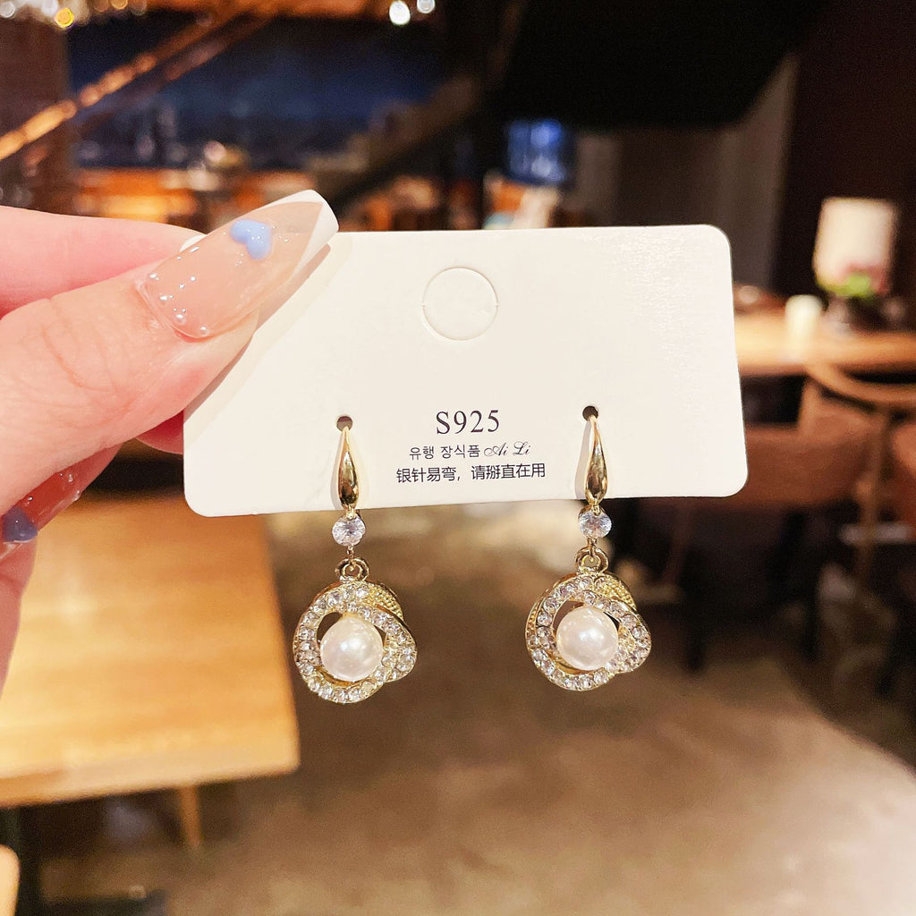 Fashion Luxury Ethereal Pearl Earrings